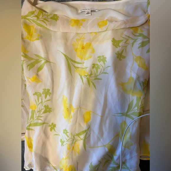 Banana republic floral sheath silk boat neck top size small - Picture 3 of 4